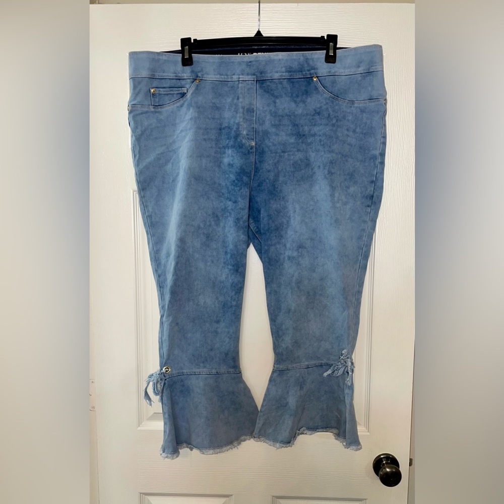 Women’s NYGARD BRAND LUXE 360 Chambray DENIM BELL HEM CROPPED JEANS Plus size 3X